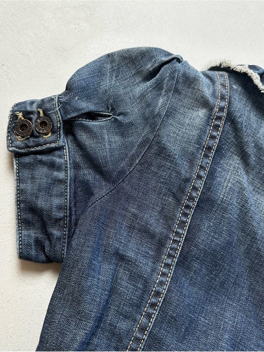 Guess Jeans Dark Denim Ruffled Short-Sleeve Jacket - Picture 3 of 9